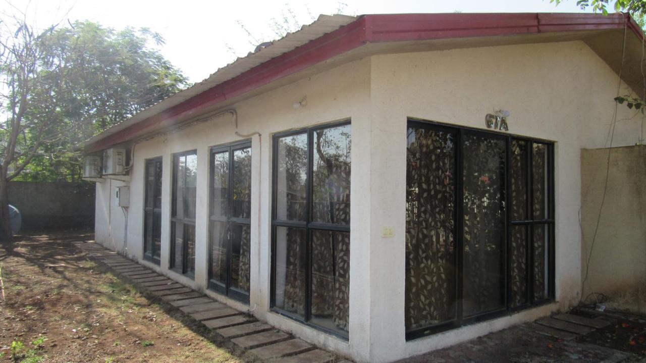 Retreat Chalets, The Nest, At Sparsh Resorts, Karjat Esterno foto