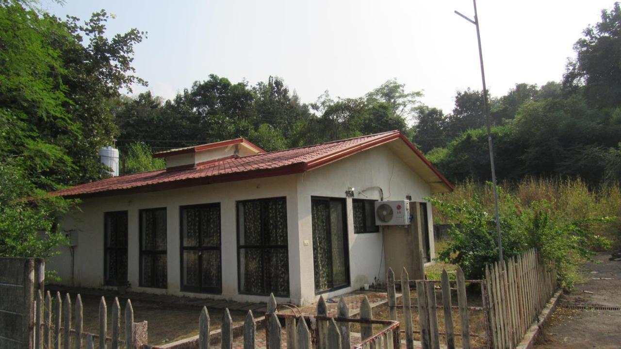 Retreat Chalets, The Nest, At Sparsh Resorts, Karjat Esterno foto