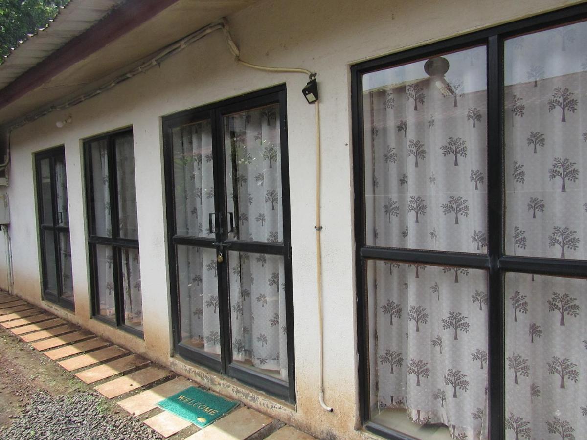 Retreat Chalets, The Nest, At Sparsh Resorts, Karjat Esterno foto