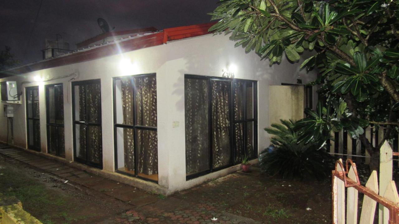 Retreat Chalets, The Nest, At Sparsh Resorts, Karjat Esterno foto